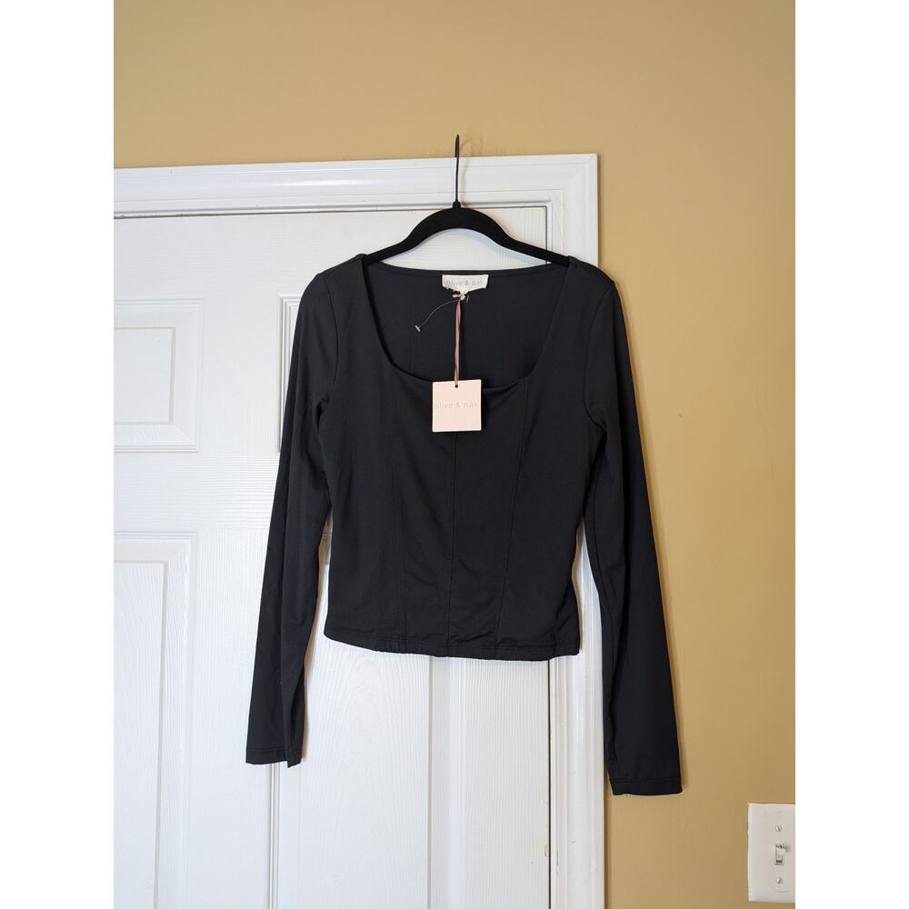 Olive & Oak Long Sleeve Crop Top Size Medium Black NWT Fall Transitional Shirt